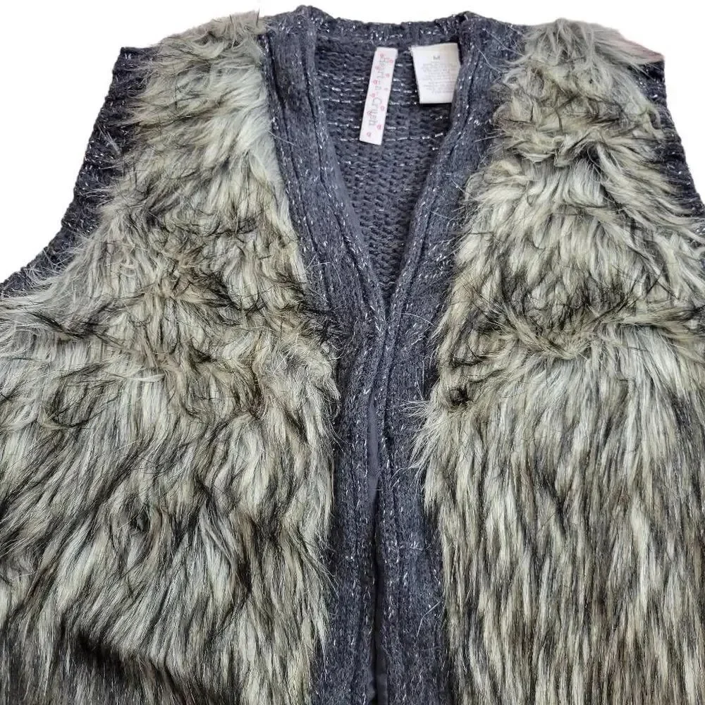 Heart n Crush faux fur sweater vest M8